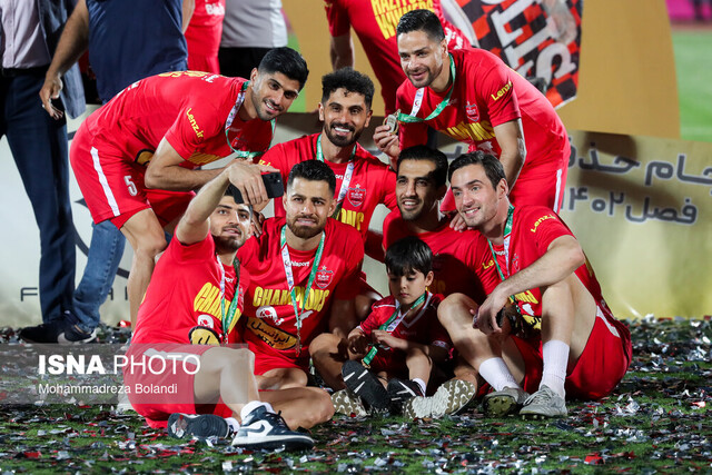 پورعلی‌گنجی: همه به افتخار پرسپولیس دست می‌زدند