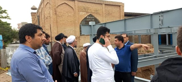 تهدید حریم بصری امامزاده سید حمزه تبریز با دیوارکشی پروژه مقبره الشعرا