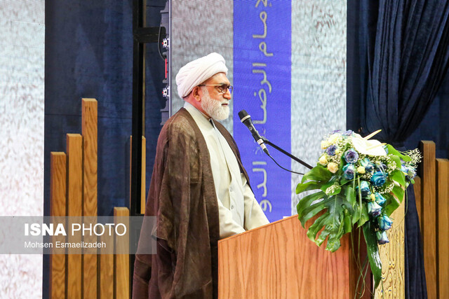 عکس از آرشیو امروز دشمنان در صدد هستند از نسل جوان ما هویتزدایی کنند