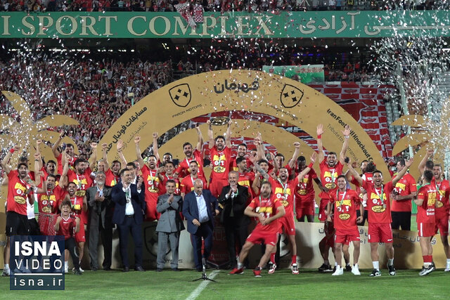 دربی صد و یکم و جشن قهرمانی پرسپولیس از نگاه دوربین ایسنا دربی صد و یکم و جشن قهرمانی پرسپولیس از نگاه دوربین ایسنا