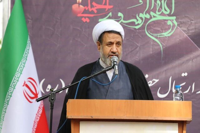 امروز کشورهای مختلف با تاثیر از گفتمان امام و رهبری استکبار را به زانو درآوردهاند امروز کشورهای مختلف با تاثیر از گفتمان امام و رهبری استکبار را به زانو درآوردهاند