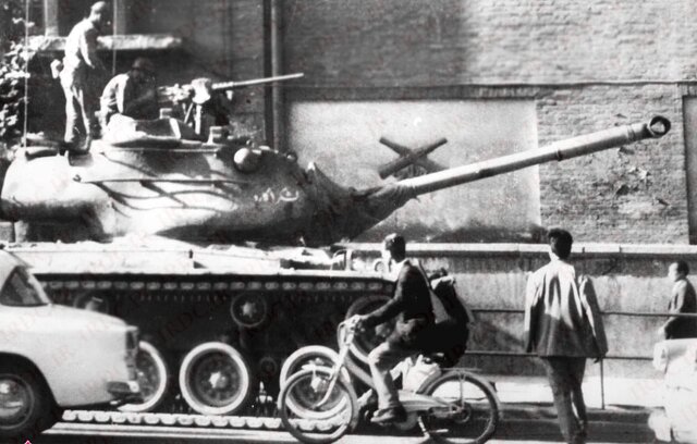 «شاه»؛ عامل قیام ۱۵ خرداد ۱۳۴۲