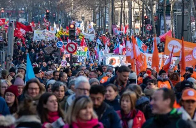 فرانسوی‌های معترض باز هم به خیابان می‌آیند