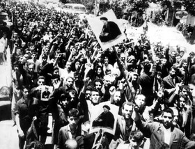قیام ۱۵خرداد روایتی از ایستادگی مردم مقابل رژیم ستم‌شاهی است