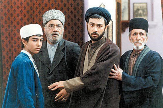 رفتن حسین محجوب به باشگاه بدنسازی و قطع شدن ناگهانی صدای محمود پاکنیت