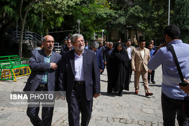 در تامین آب برای فضای سبز مشهد مشکل داریم