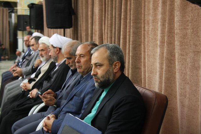 شخصیت امام خمینی(ره) برای نسل جوان تببین شود