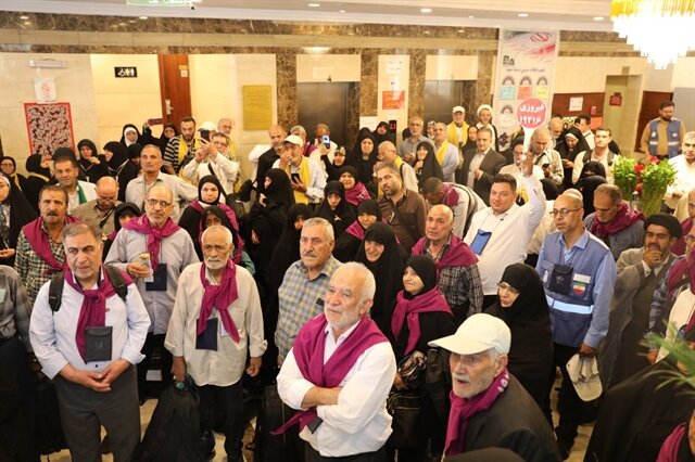 زائران پرواز 1520 مشهد ـجده فرود اجباری هواپیمای ایرانی در مدینه