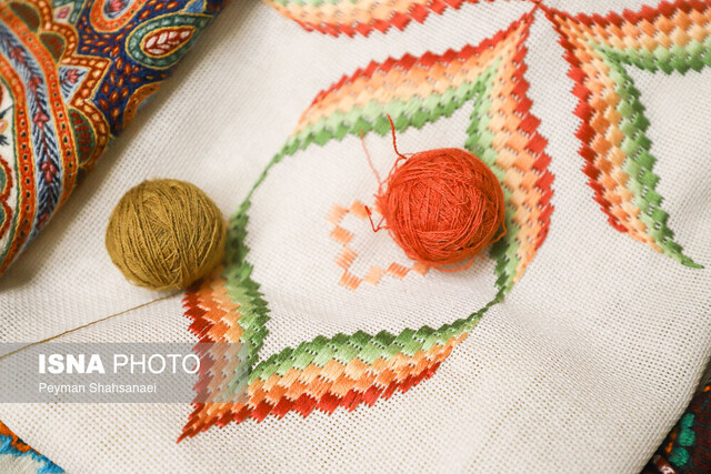 صنایعدستی عاملی پایدار در اعتلاء فرهنگ و هنر پارسی