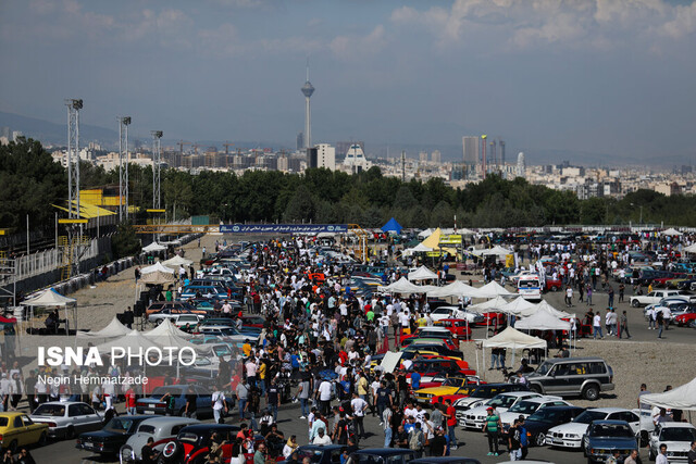 عکس داخلی خبر تزیینی است برگزاری بزرگترین مزایده فروش خودروی کشور در یزد