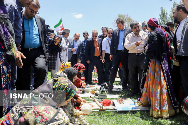 روایتی از سفر آقای وزیر به مهرگرد