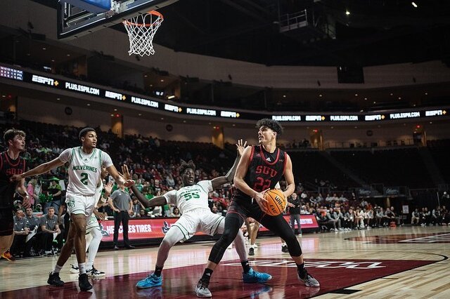 بسکتبالیست ایرانی که به NBA فکر می کند