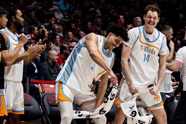 بسکتبالیست ایرانی که به NBA فکر می کند