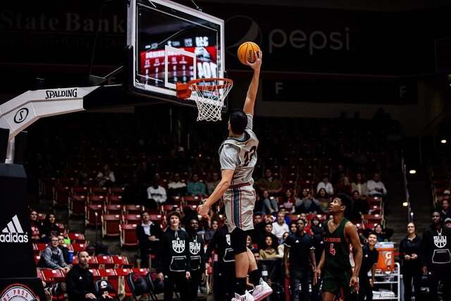 بسکتبالیست ایرانی که به NBA فکر می کند