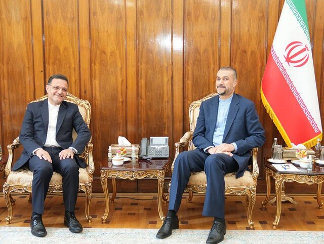 دیدار محسن بختیار سفیر جدید ایران در چین با امیر عبداللهیان رایزنی سفیر جدید ایران در چین با امیرعبداللهیان