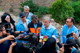 بازدید خبرنگاران از نقاط سیل‌زده جاده چالوس