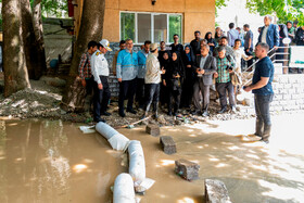 بازدید خبرنگاران از نقاط سیل‌زده جاده چالوس