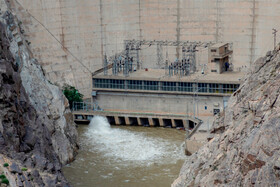 بازدید خبرنگاران از نقاط سیل‌زده جاده چالوس
