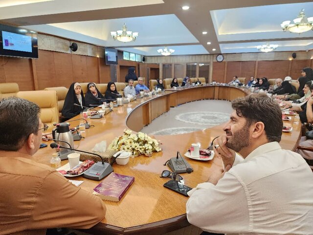 کتابی که سرقت ادبی را بررسی میکند