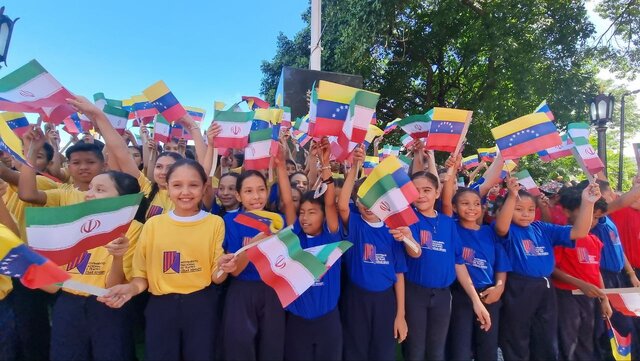 تهران و کاراکاس؛ برادرانهای با ۱۶ ساعت فاصله