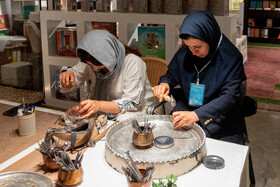 تقدیر از هنرمندان صنایع دستی کاشان در رویداد ملی سه‌گام