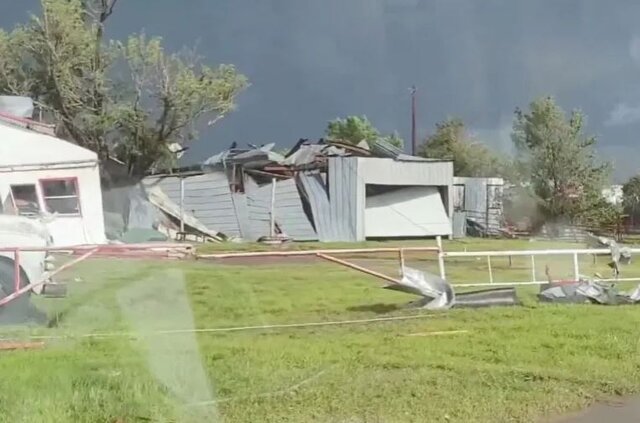 عکس تزئینی است. گردباد در آمریکا خسارات برجا گذاشت