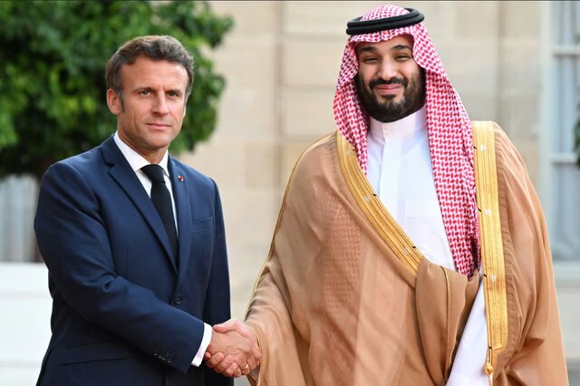 بن سلمان در پاریس چه میکند؟ بن سلمان در پاریس چه میکند؟