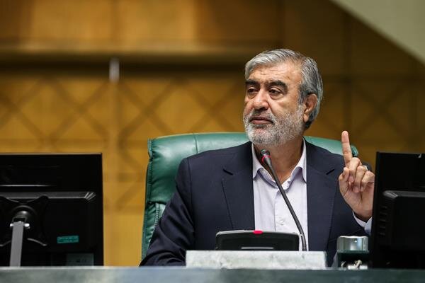 مشکلات شغلی پرستاران برطرف شود/ ضرورت حمایت از بیمارستانهای دولتی شیراز مشکلات شغلی پرستاران برطرف شود/ ضرورت حمایت از بیمارستانهای دولتی شیراز