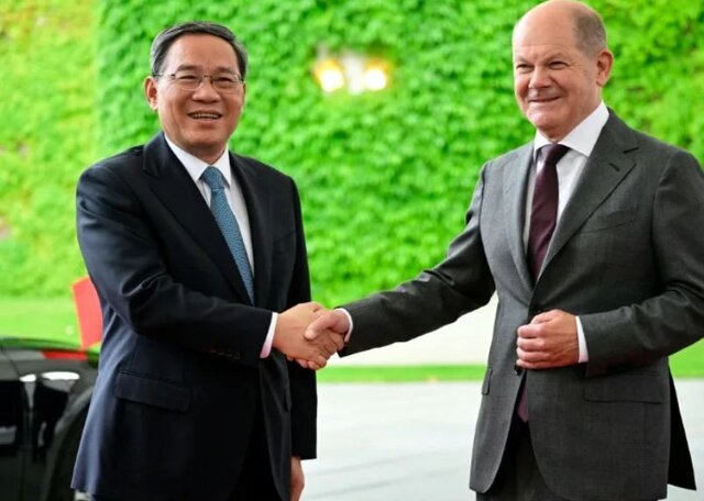 نخستوزیر چین در آلمان: وابستگی متقابل را با ناامنی اشتباه نگیرید نخستوزیر چین در آلمان: وابستگی متقابل را با ناامنی اشتباه نگیرید