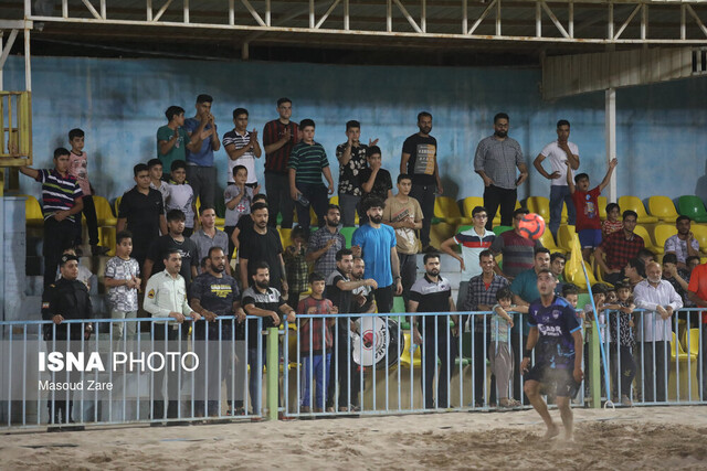 عکس آرشیو است پیروزی ۲ نماینده گناوه در لیگ دسته یک فوتبال ساحلی