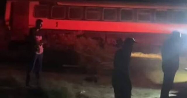 عکس: رادیو و تلویزیون دولتی تونس تصادف قطار در تونس ۲ کشته و ۳۱ زخمی بهجا گذاشت