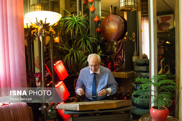 خوانندگان به آهنگسازان ظلم کردند / بهتر نیست تهیهکنندگان دنبال کاسبی خود بروند؟