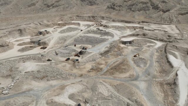 مجوز برداشت از معدن شن و ماسه برای منطقه ویژه اقتصادی لامرد صادر شد