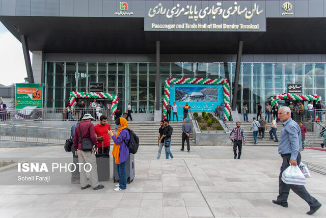 تردد مسافر در مرزهای آذربایجانغربی از مرز ۴ میلیون نفر گذشت تردد مسافر در مرزهای آذربایجانغربی از مرز ۴ میلیون نفر گذشت