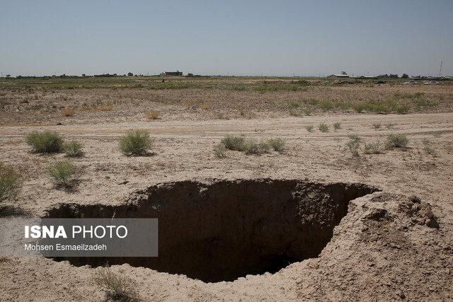عکس تزئینی است. وجود بیشترین فرونشست زمین در غرب و جنوبغرب کرمان