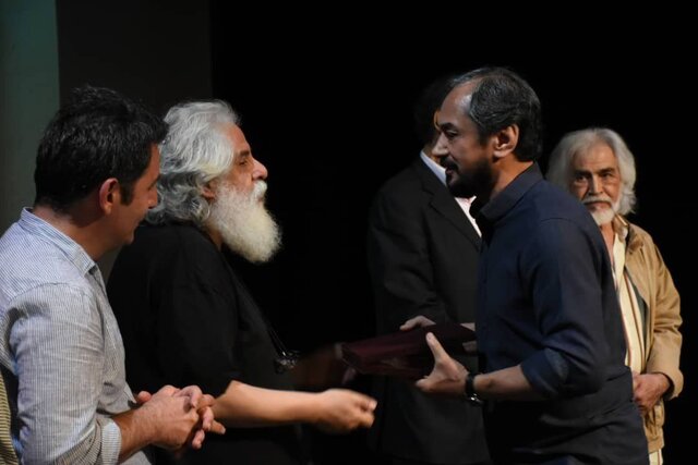 برای پولشویی کار نمیکنم