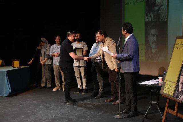 برای پولشویی کار نمیکنم