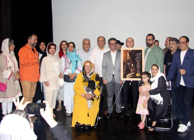 پخش مستندی از دوبلور کارتونهای «بابا لنگدراز» و «هایدی»