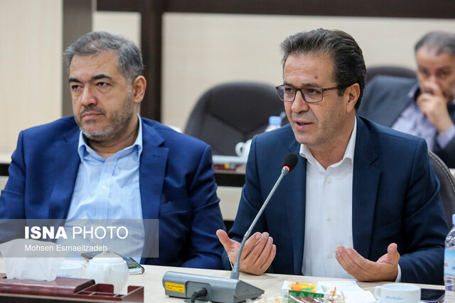 عکس از آرشیو کمک به سفره مردم با رونق شاخصهای اقتصادی متناسب با صنعت گردشگری