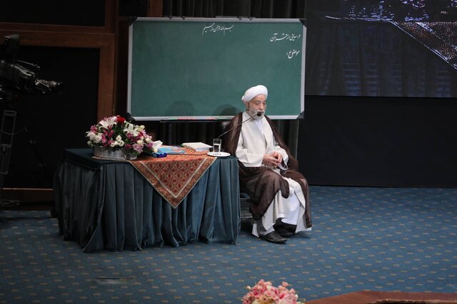 جبلی: حجتالاسلام قرائتی یک رسانه است/ قرائتی: آنتن تلویزیون را با خنده حلال گرفتم