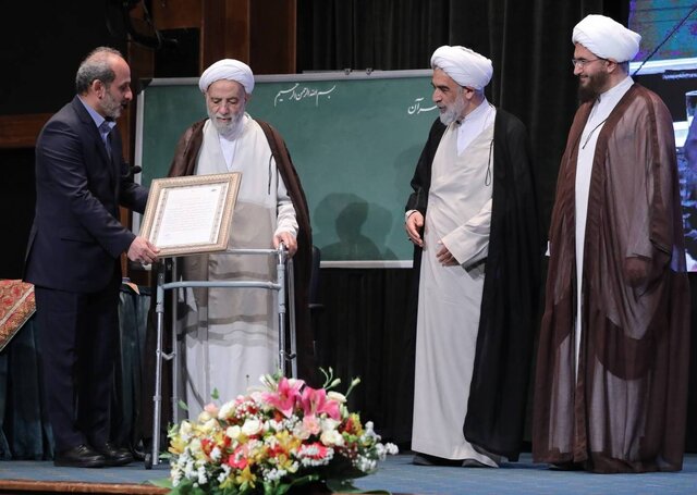 جبلی: حجتالاسلام قرائتی یک رسانه است/ قرائتی: آنتن تلویزیون را با خنده حلال گرفتم