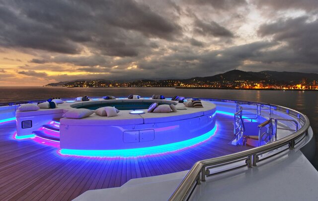 قایقی که بیلگیتس اجاره کرد اما بنسلمان آن را خرید!