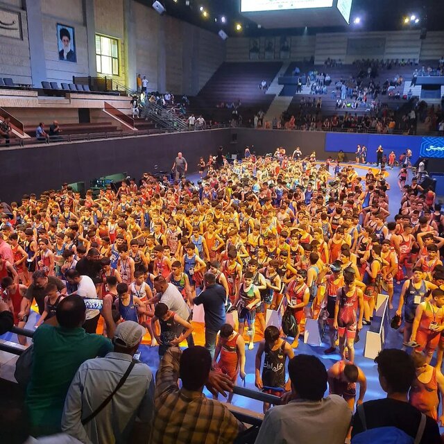 تصاویر دلگرمکننده از بچههای کشتیگیر