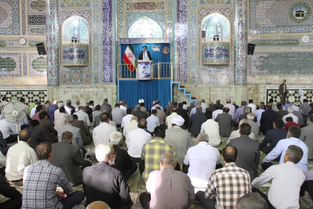 امروز اطاعت از امام زمان(عج) مستلزم اطاعت از مرجعیت و ولایت فقیه است ...