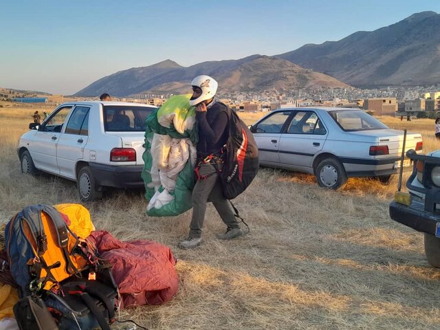 مسابقات پاراگلایدر قهرمانی کشور در بانه پایان یافت+ عکس