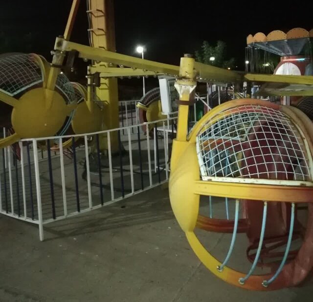 پلمب شهربازی دالفک قزوین در پی سقوط چرخ و فلک پلمب شهربازی دالفک قزوین در پی سقوط چرخ و فلک