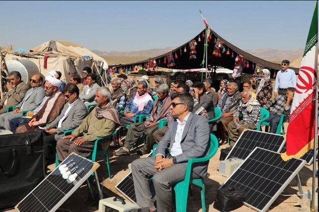 ۳۲۰ سامانه قابل حمل خورشیدی به عشایر کوچ روی استان کرمان اختصاص یافت ۳۲۰ سامانه قابل حمل خورشیدی به عشایر کوچ روی استان کرمان اختصاص یافت