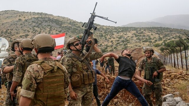 درگیری میان سربازان اسرائیلی و غیرنظامیان لبنانی در خط آبی