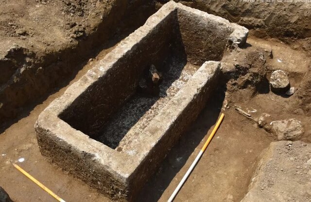 کشف غافلگیرکننده در میان مقبرهها + عکس