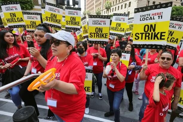اعتصاب هزاران تن از کارکنان هتل در کالیفرنیا